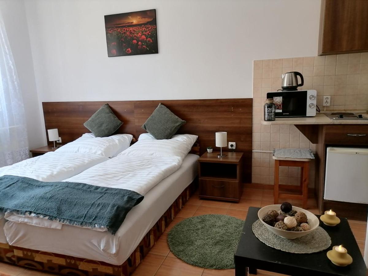 Aqua Oazis Apartman Hajduszoboszlo Exterior photo