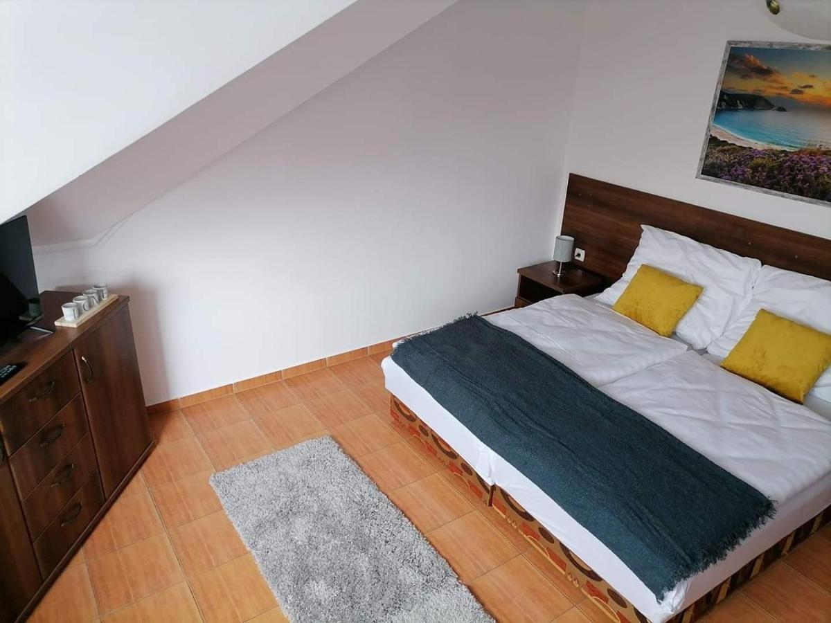 Aqua Oazis Apartman Hajduszoboszlo Exterior photo