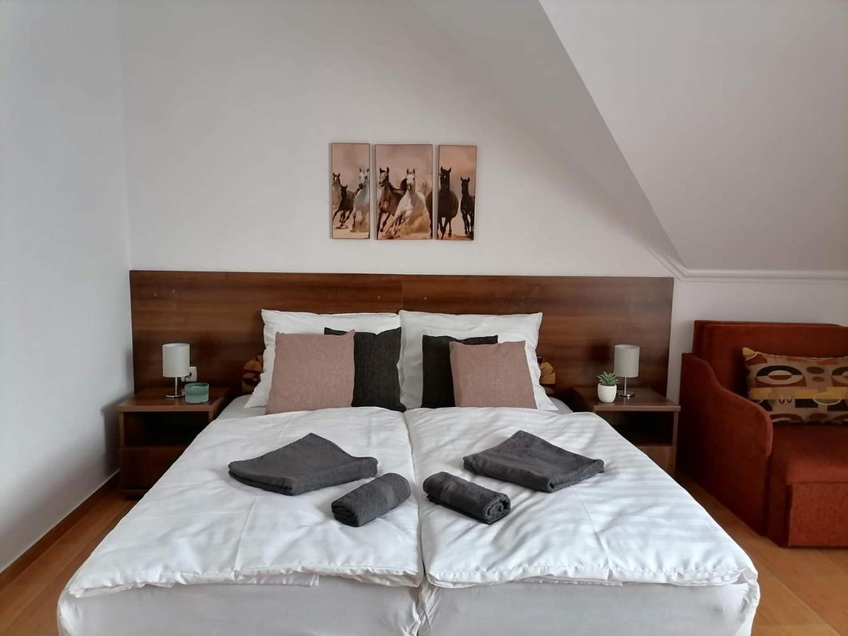 Aqua Oazis Apartman Hajduszoboszlo Exterior photo